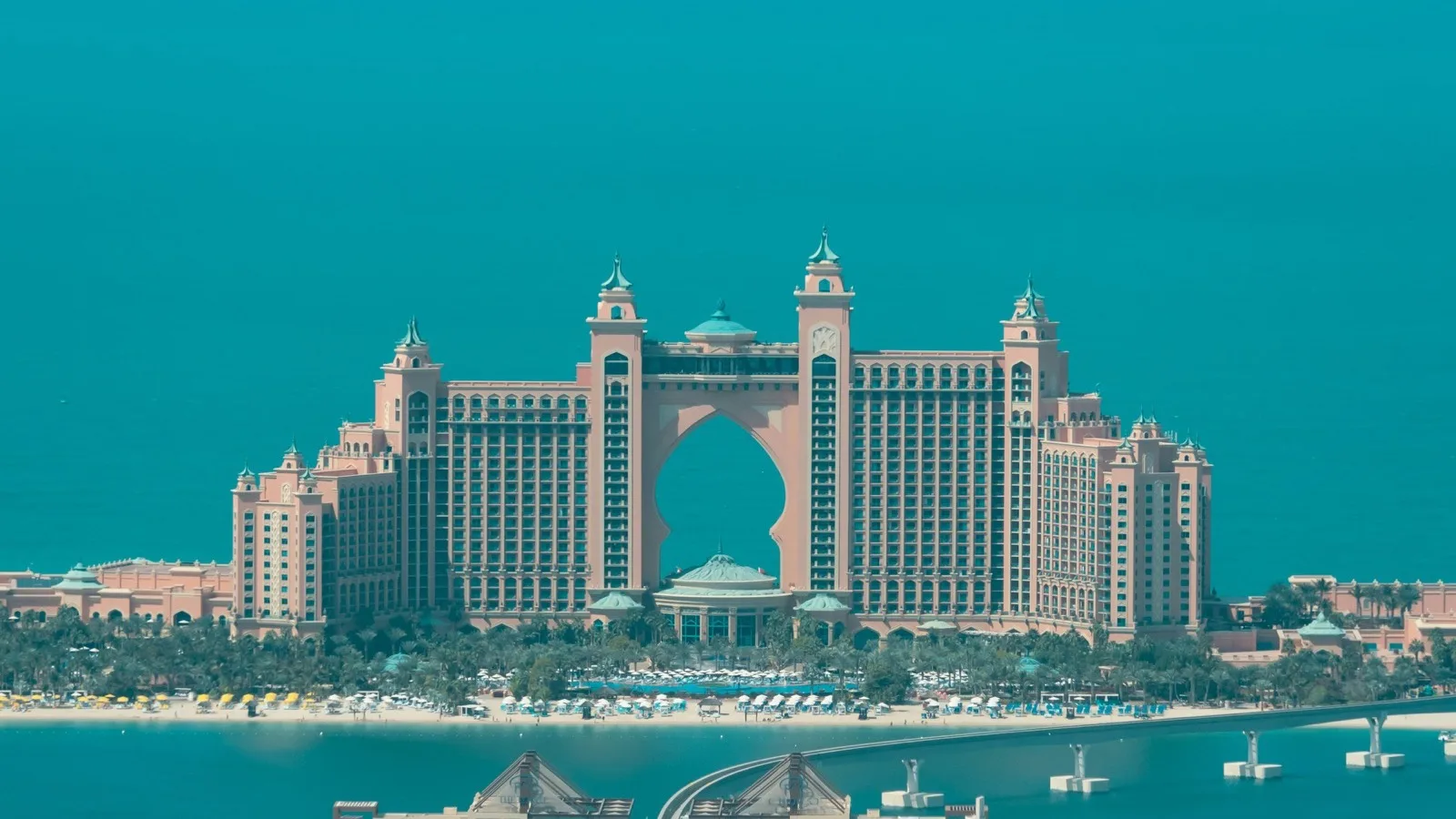 Dubai skyline representing UAE VAT deregistration